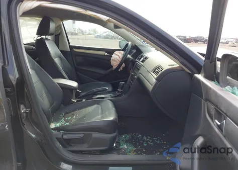 2014 Volkswagen Passat 1.8T Wolfsburg Edition from USA, damaged, VIN 1VWAT7A30EC039171